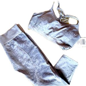 Fabletics Set NEW Set Armelle Seamless Bra and Pants